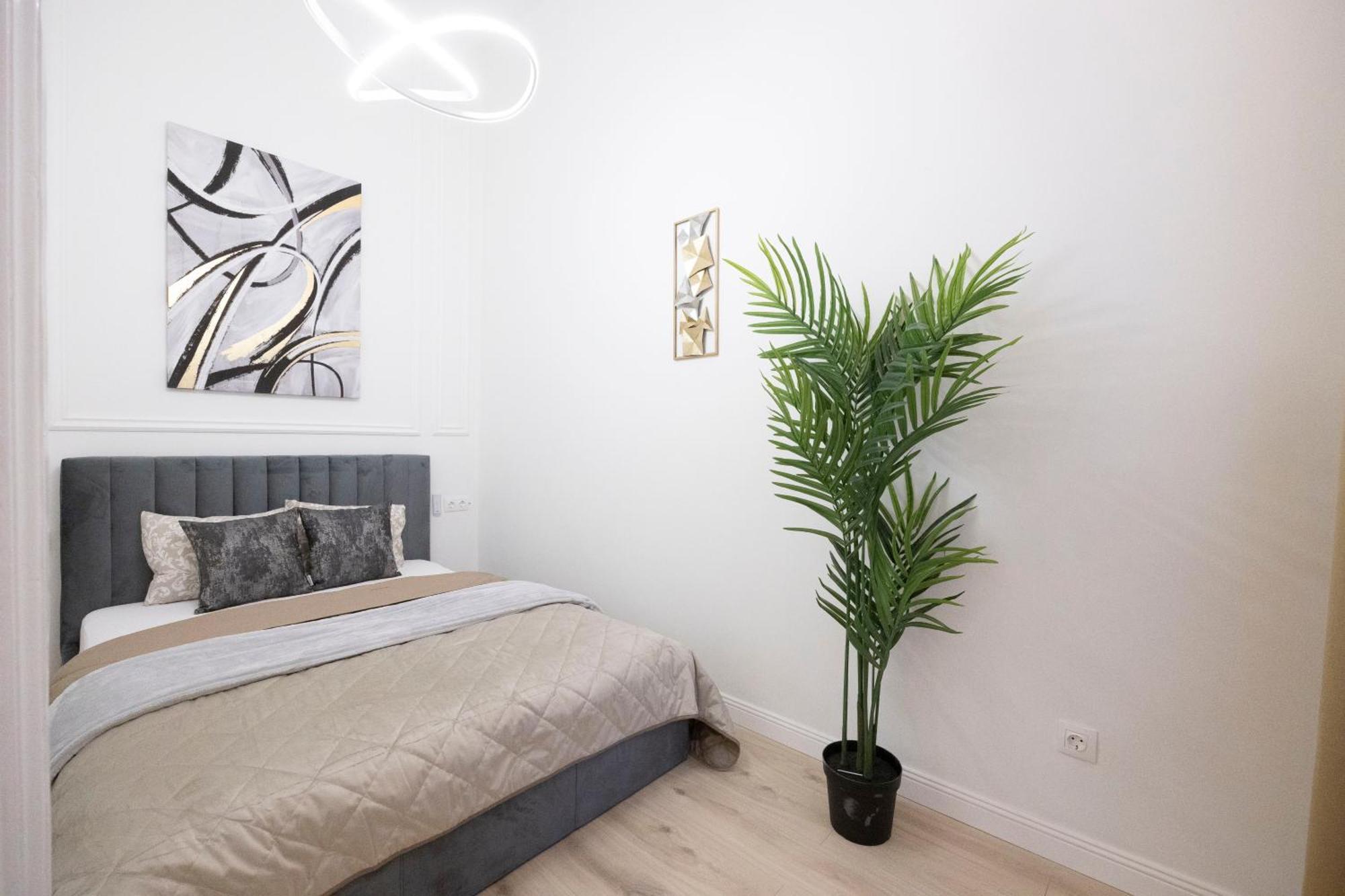 Exclusive & Prestigious Central Residence W/ Balcony Budapest Eksteriør bilde