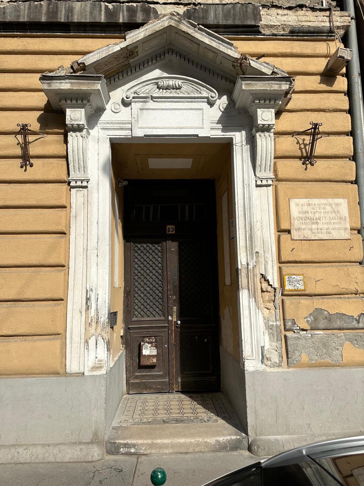 Exclusive & Prestigious Central Residence W/ Balcony Budapest Eksteriør bilde
